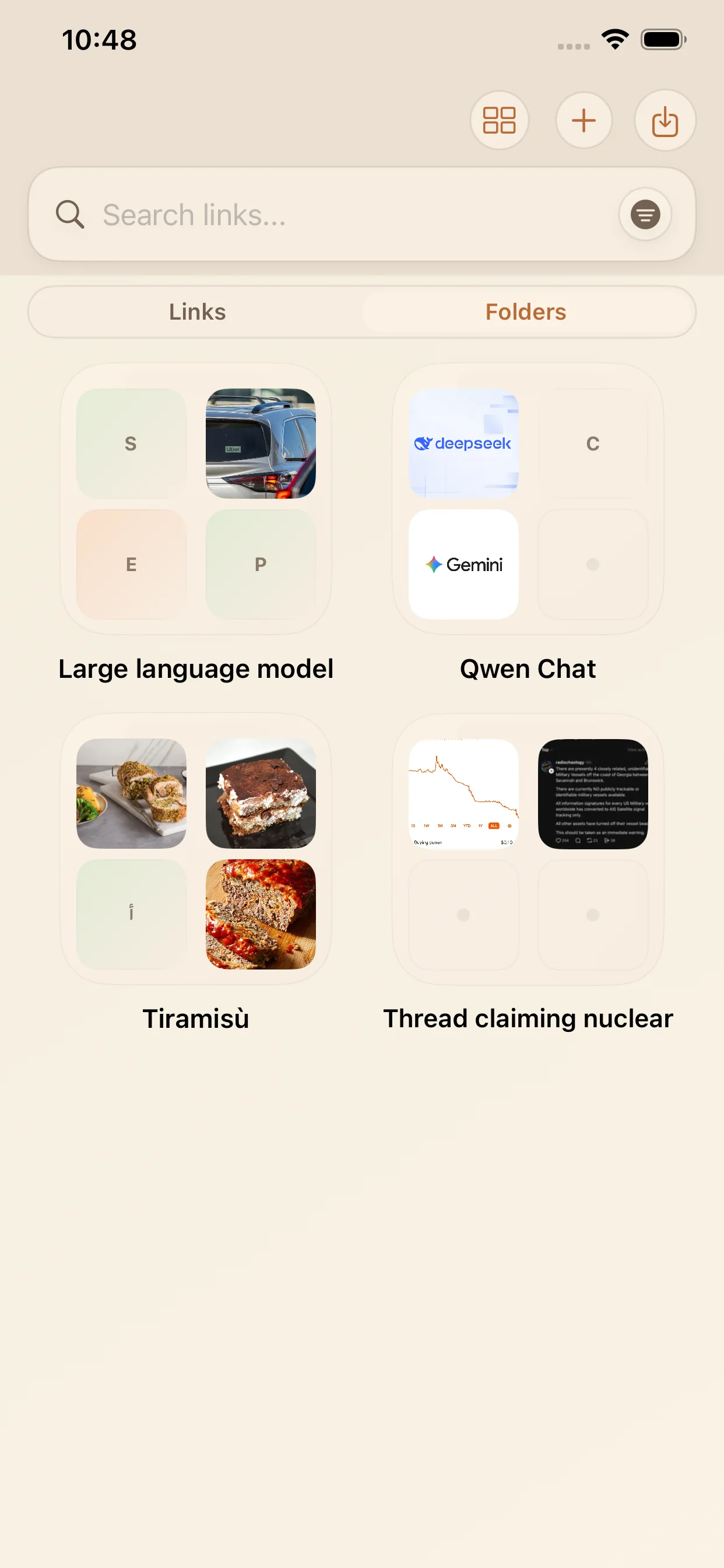 Folder detail view in LinkBook with multiple saved Reddit threads.